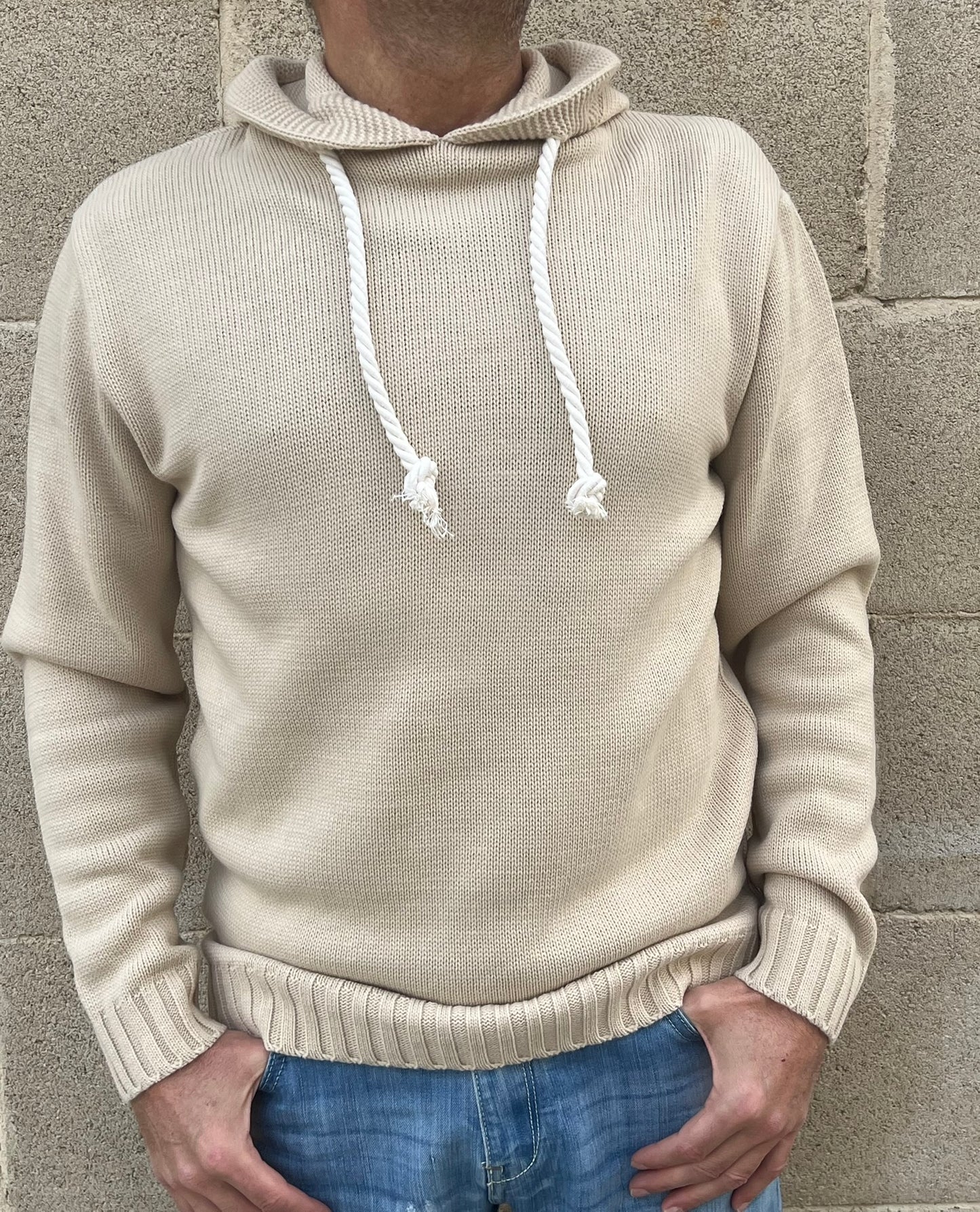 MAGLIA UOMO CON CAPPUCCIO E LACCI IN CORDA MISTO LANA 100% MADE IN ITALY