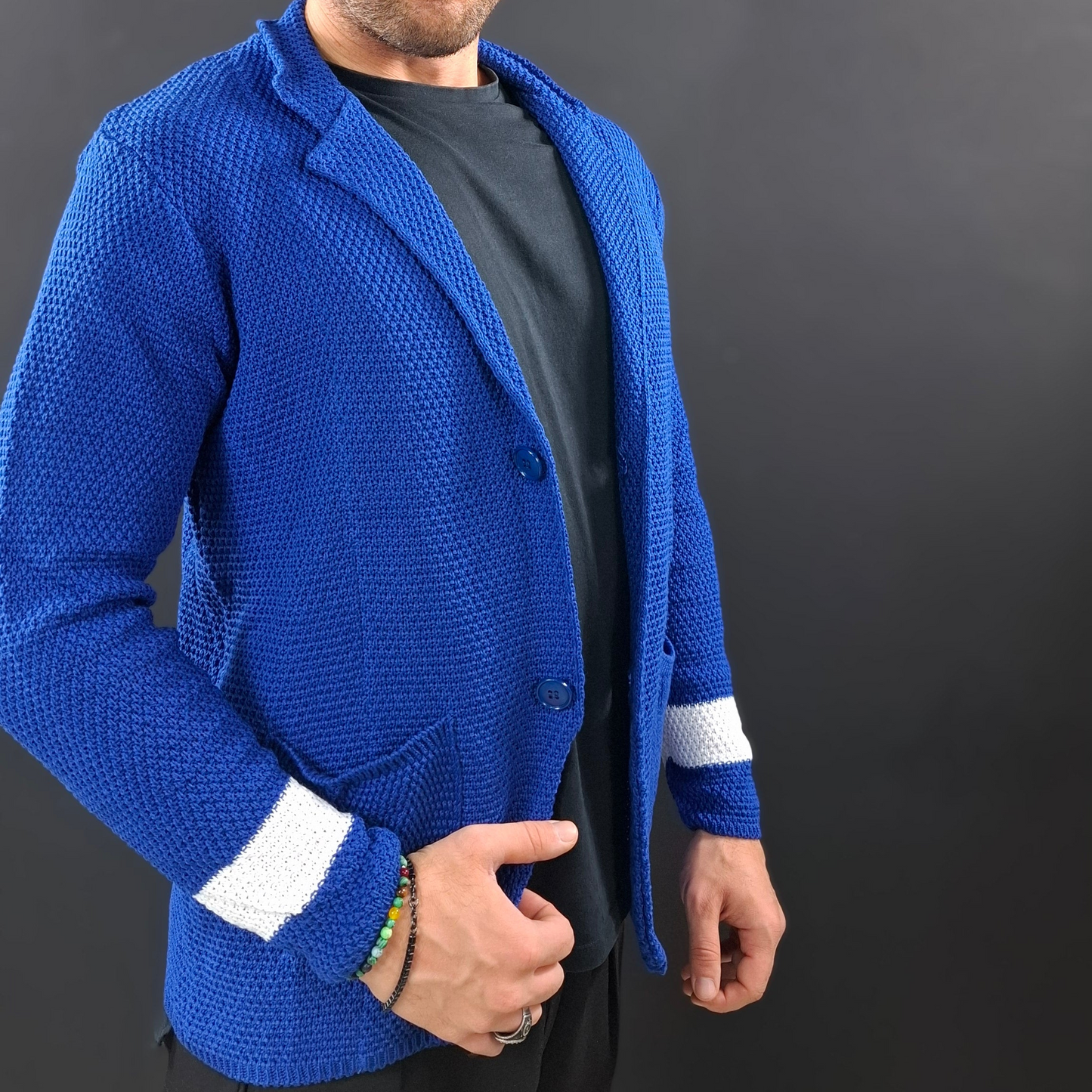 HERREN-CARDIGAN, 100 % BAUMWOLLE, ZWEIREIHIG, LINKSVERARBEITUNG, MASSGESCHNEIDERT, HERGESTELLT IN ITALIEN