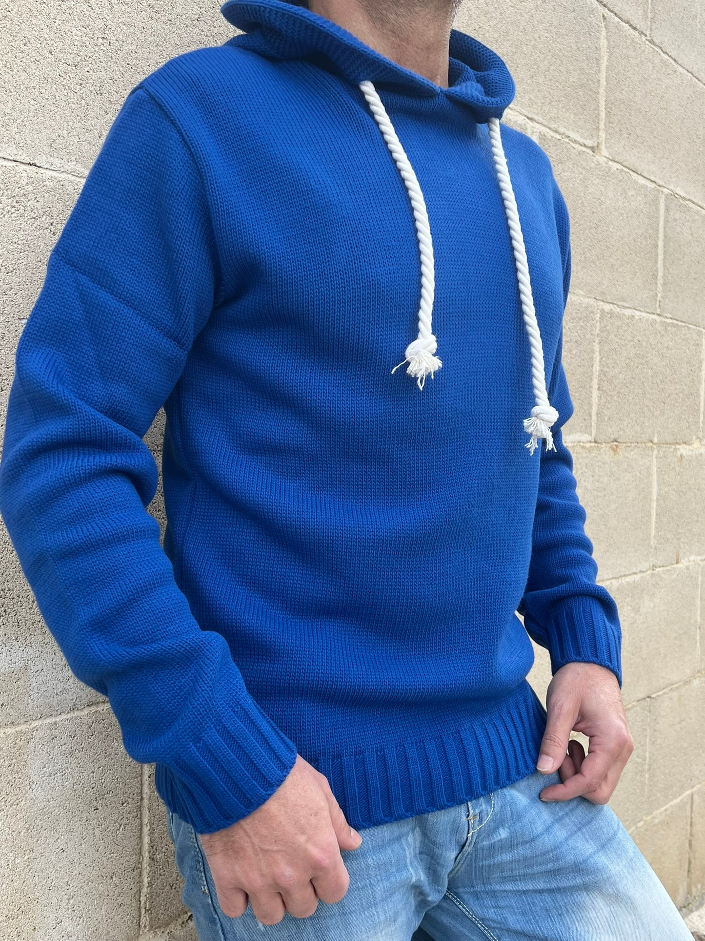 MAGLIA UOMO CON CAPPUCCIO E LACCI IN CORDA  MISTO LANA 100% MADE IN ITALY